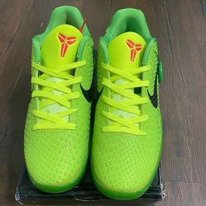 Nike Kobe grinch SIZE 11